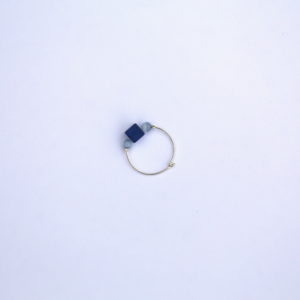 Bague en argent avec perles Polaris bleues Hanaya bijoux artisanaux de la créatrice Véronique Rident, Valence