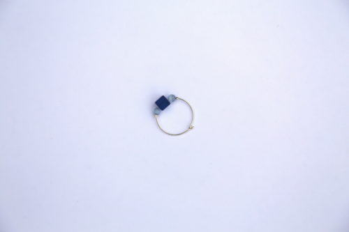 Bague en argent avec perles Polaris bleues Hanaya bijoux artisanaux de la créatrice Véronique Rident, Valence
