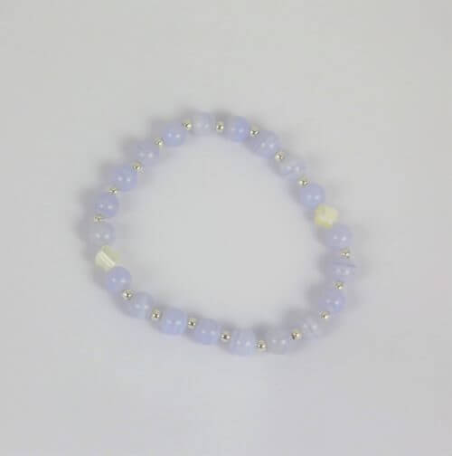 Bracelet dizainier calcédoine, nacre et perles d'argent 925, Hanaya Bijoux, fabriqué par Véronique Rident, créatrice de bijoux à Valence.